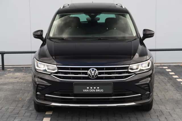 Volkswagen Tiguan (2024) thumbnail 4
