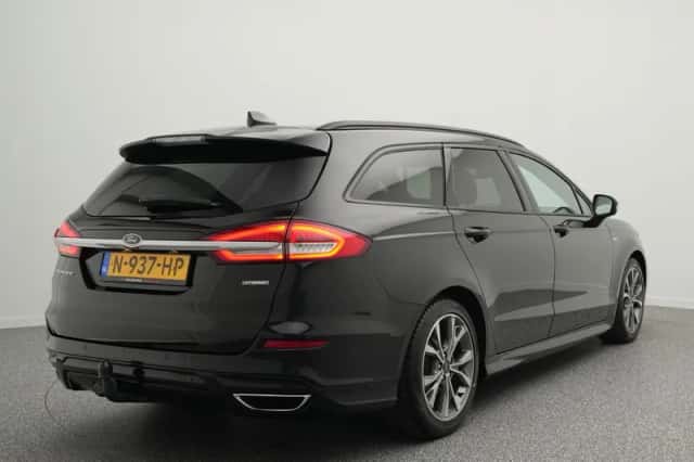 Ford Mondeo (2021) thumbnail 2