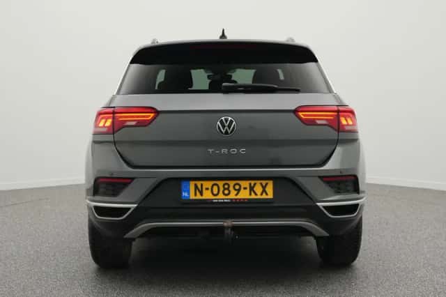 Volkswagen T-Roc (2021) thumbnail 6