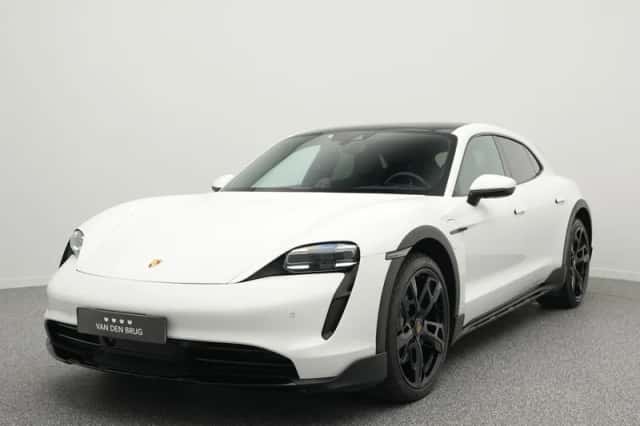 Porsche Taycan (2023) thumbnail 1