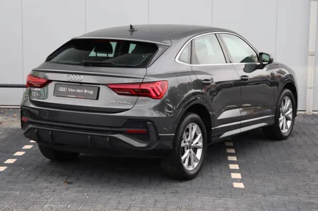 Audi Q3 (2022) thumbnail 5