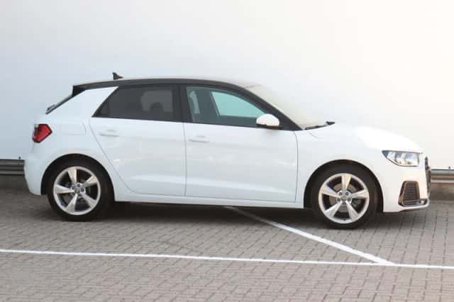 Audi A1 (2019) thumbnail 3