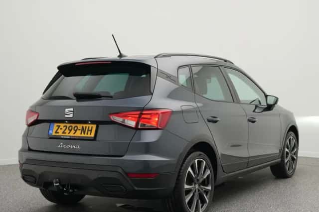 SEAT Arona (2024) thumbnail 2