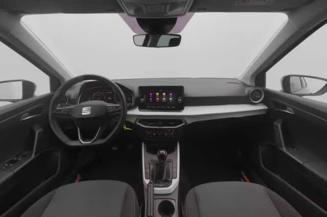 SEAT Arona (2024) thumbnail 3