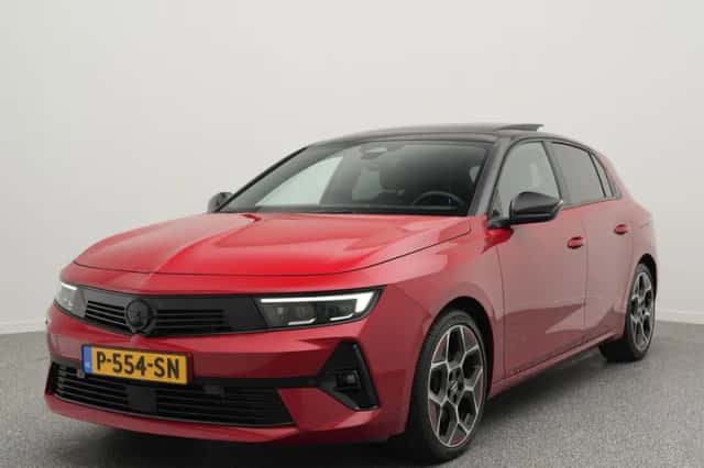 Opel Astra (2022) thumbnail 1
