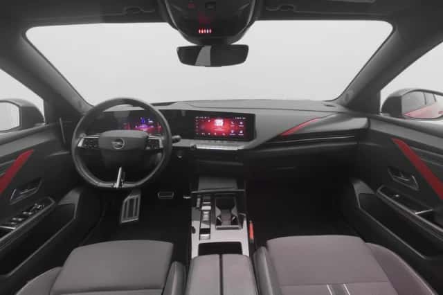 Opel Astra (2022) thumbnail 3