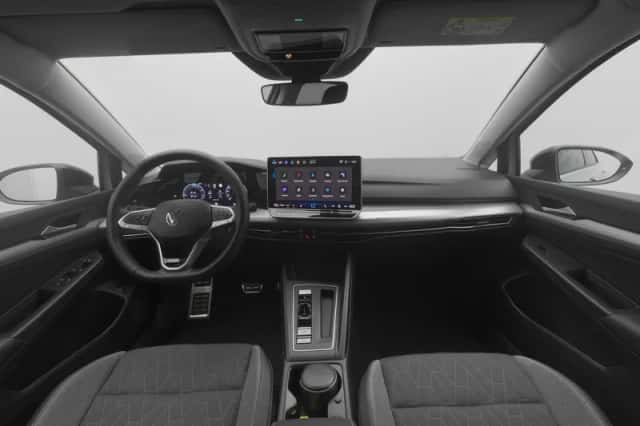 Volkswagen Golf (2025) thumbnail 3