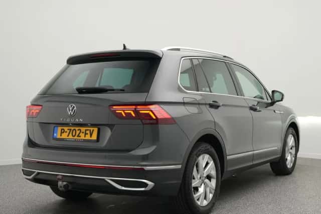 Volkswagen Tiguan (2022) thumbnail 2