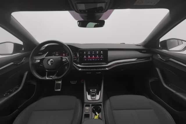 Škoda Octavia (2022) thumbnail 3