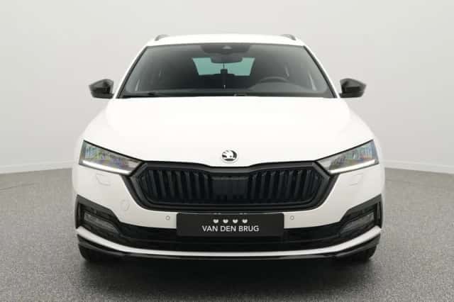 Škoda Octavia (2022) thumbnail 5
