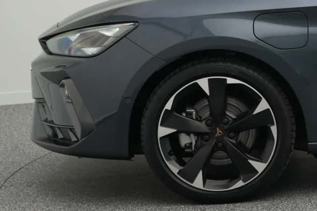 CUPRA Leon Sportstourer (2024) thumbnail 5