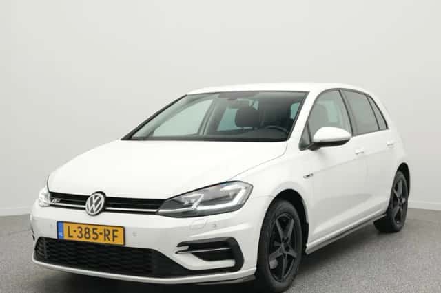Volkswagen Golf (2019) thumbnail 1