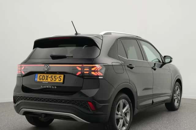 Volkswagen T-Cross (2024) thumbnail 2