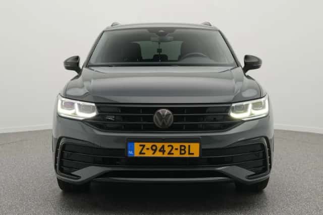 Volkswagen Tiguan (2022) thumbnail 4