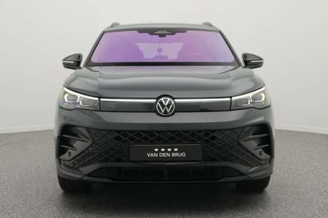 Volkswagen Tiguan (2025) thumbnail 5