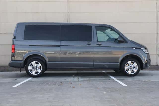 Volkswagen Transporter (2024) thumbnail 2