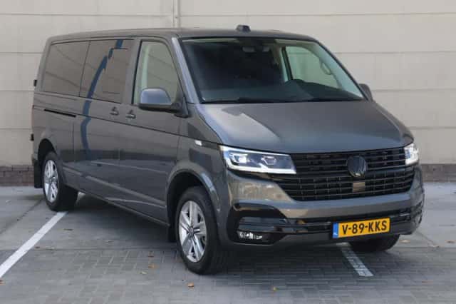 Volkswagen Transporter (2024) thumbnail 3
