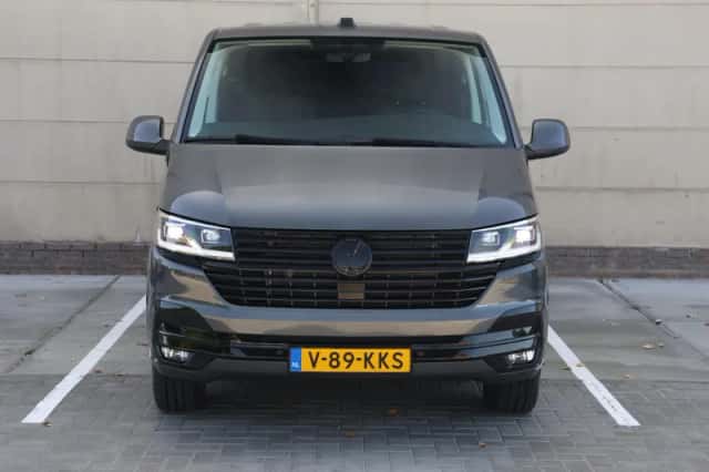 Volkswagen Transporter (2024) thumbnail 4