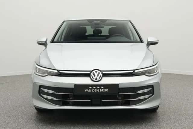 Volkswagen Golf (2025) thumbnail 5