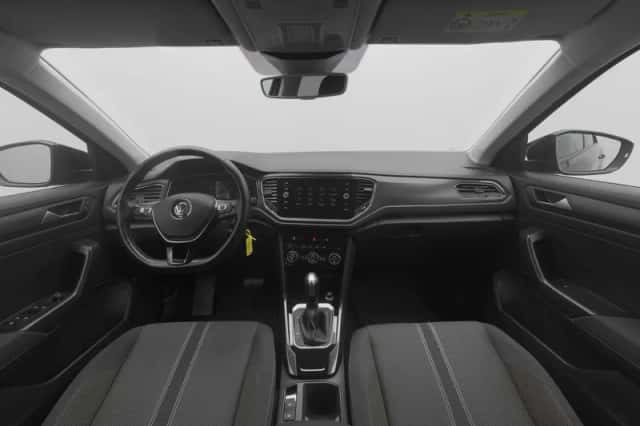 Volkswagen T-Roc (2020) thumbnail 3