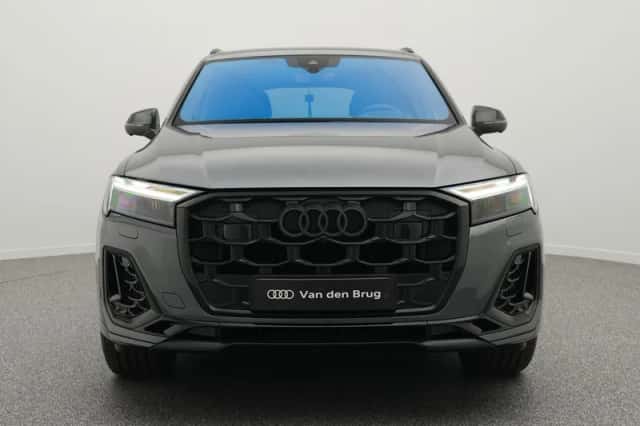 Audi Q7 (2025) thumbnail 5