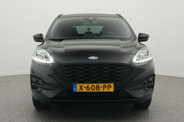 Ford Kuga (2023) thumbnail 5