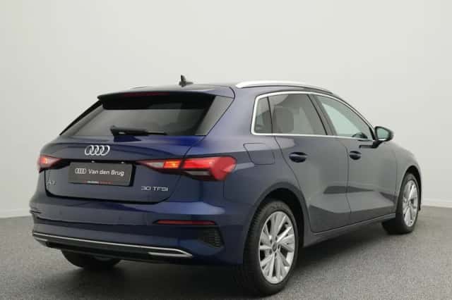 Audi A3 (2023) thumbnail 2