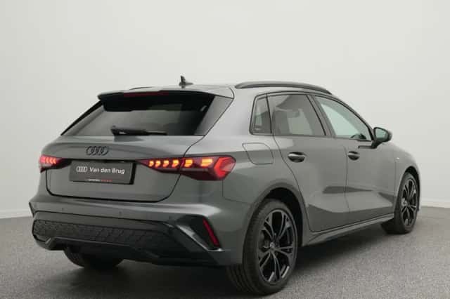 Audi A3 (2025) thumbnail 2
