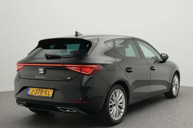 SEAT Leon (2020) thumbnail 2
