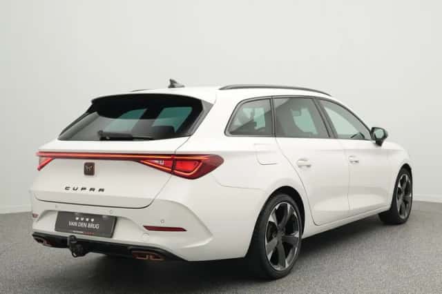 CUPRA Leon Sportstourer (2023) thumbnail 2