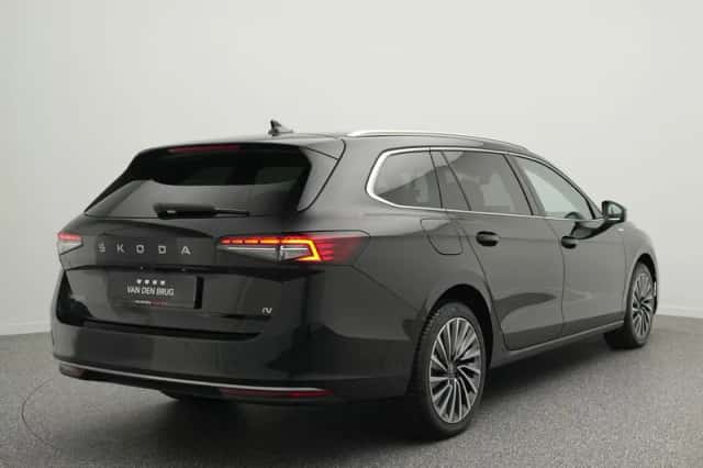 Škoda Superb (2025) thumbnail 2
