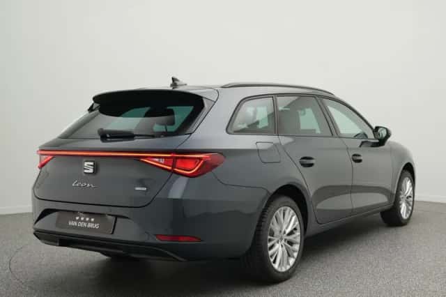SEAT Leon (2026) thumbnail 2