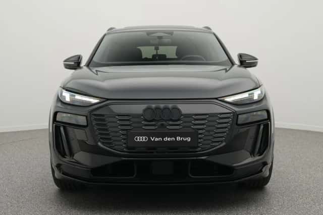 Audi Q6 e-tron (2025) thumbnail 5