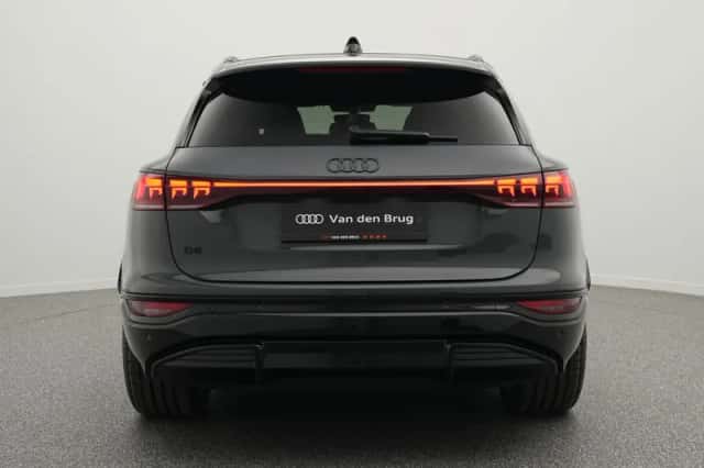 Audi Q6 e-tron (2025) thumbnail 6