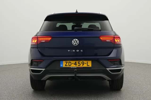Volkswagen T-Roc (2019) thumbnail 6