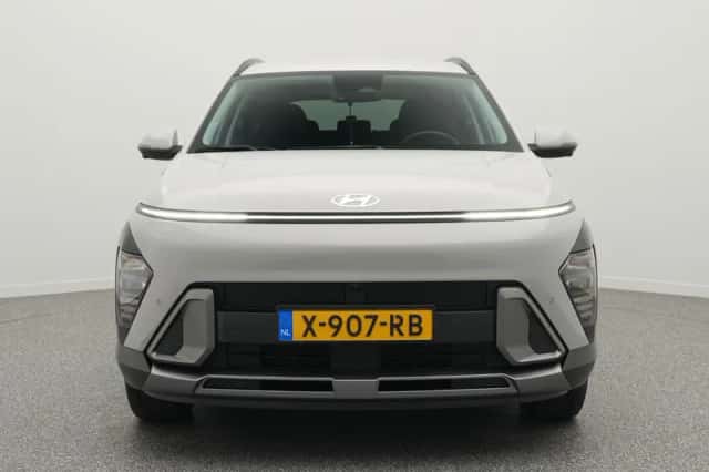 Hyundai Kona (2024) thumbnail 5