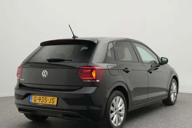 Volkswagen Polo (2019) thumbnail 2