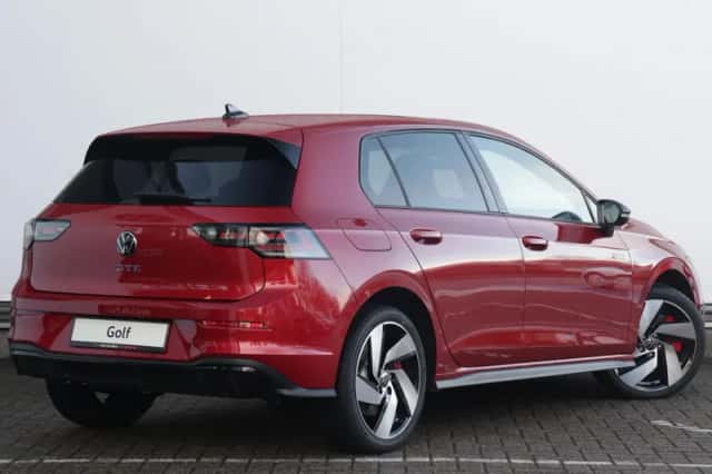 Volkswagen Golf (2026) thumbnail 4