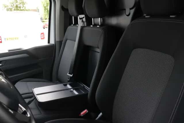 Volkswagen E-Transporter (2025) thumbnail 19