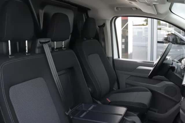 Volkswagen E-Transporter (2025) thumbnail 22