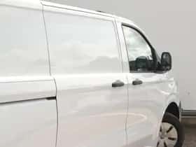 Volkswagen E-Transporter (2025) thumbnail 6