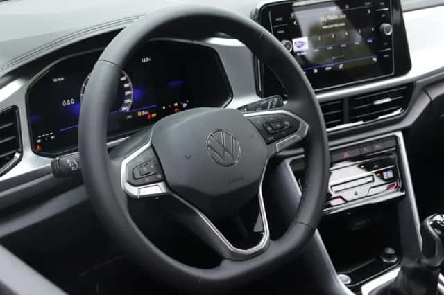 Volkswagen T-Roc (2025) thumbnail 7