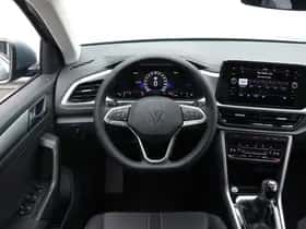 Volkswagen T-Roc (2025) thumbnail 8