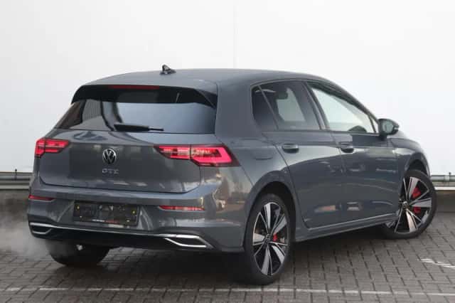Volkswagen Golf (2022) thumbnail 4