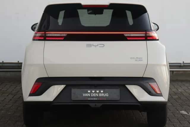 BYD Dolphin (2026) thumbnail 5