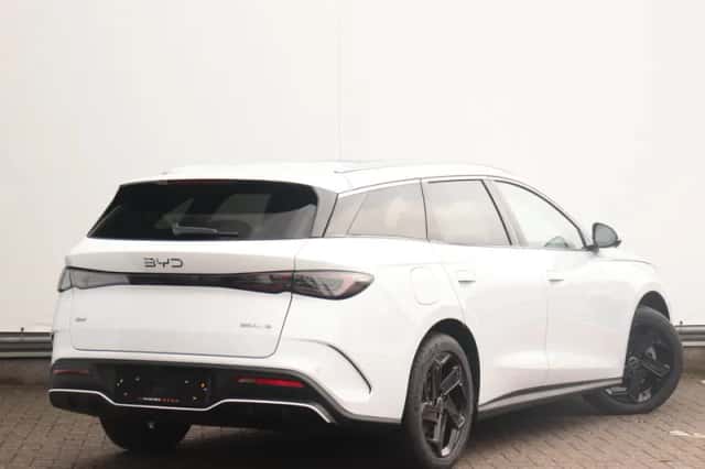 BYD Seal (2026) thumbnail 4