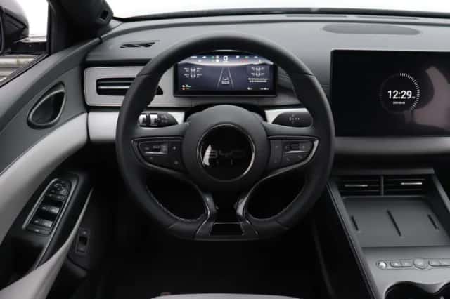 BYD Seal (2026) thumbnail 8