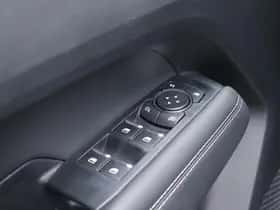 Volkswagen Amarok (2024) thumbnail 19