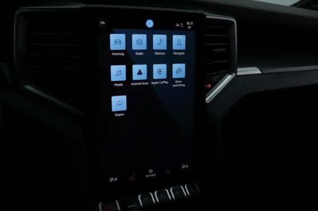 Volkswagen Amarok (2024) thumbnail 37