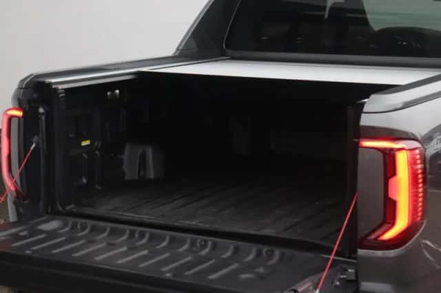 Volkswagen Amarok (2024) thumbnail 9